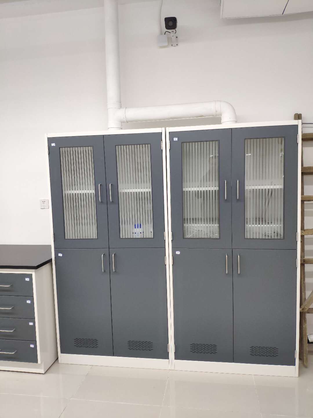 1736663225492851.jpg 通风试剂柜.jpg